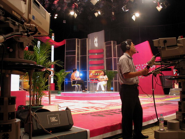 山东电视台大型谈话节目《从头再来》完成对适之宝的采访！节目9月播出！